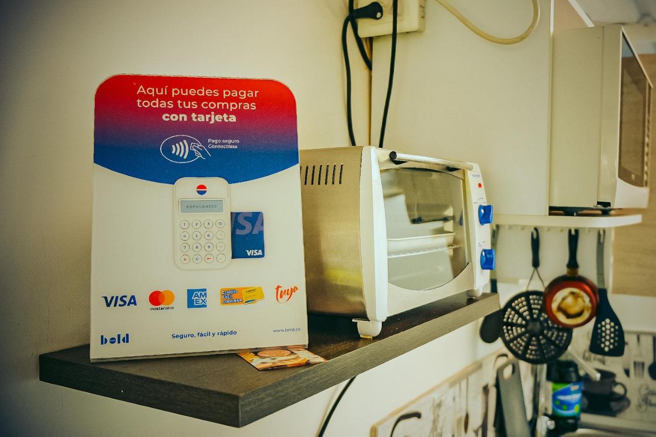 Hostel Metro Floresta Alojamiento Medellín Eksteriør bilde