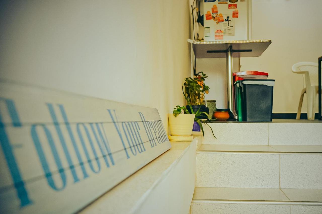 Hostel Metro Floresta Alojamiento Medellín Eksteriør bilde