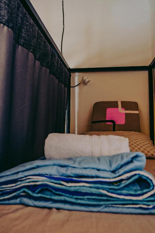 Hostel Metro Floresta Alojamiento Medellín Eksteriør bilde