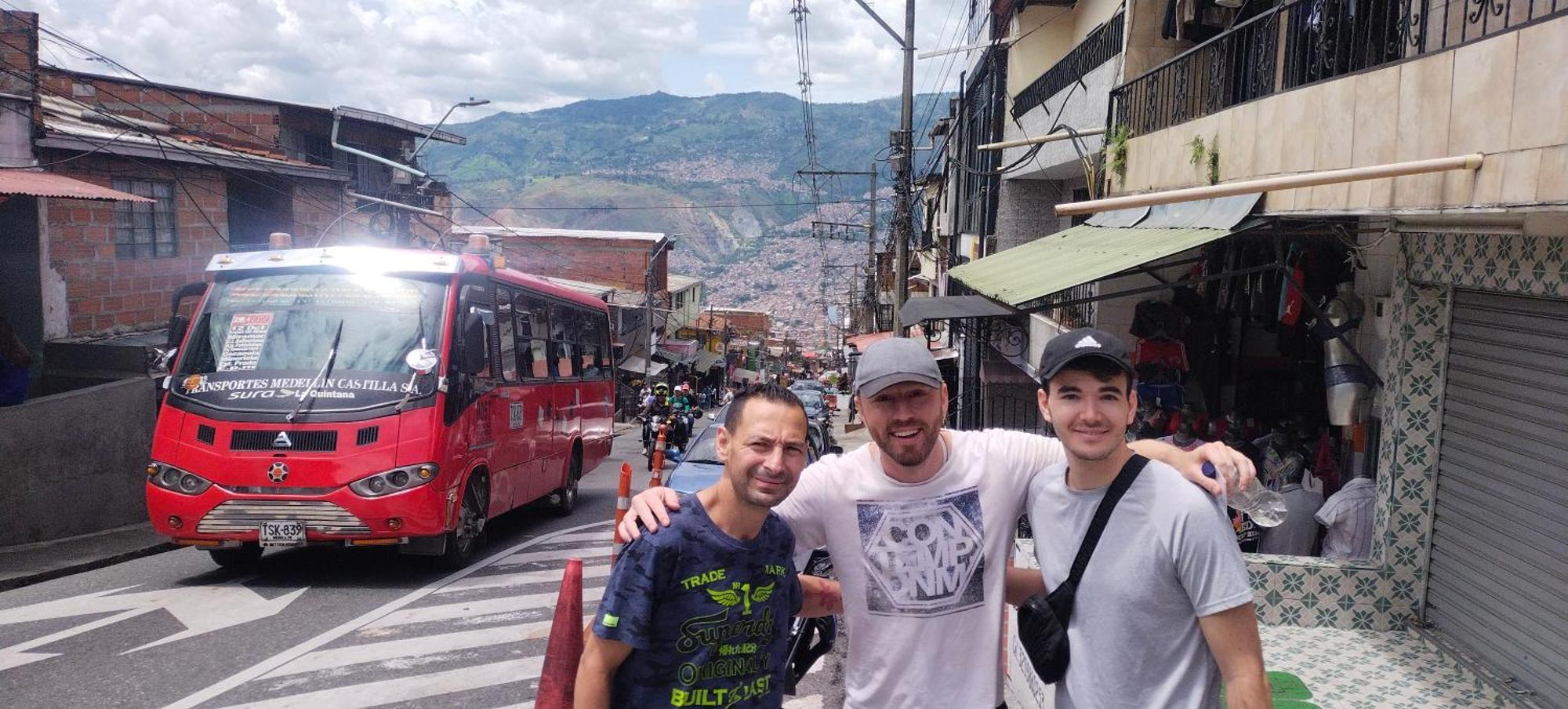 Hostel Metro Floresta Alojamiento Medellín Eksteriør bilde
