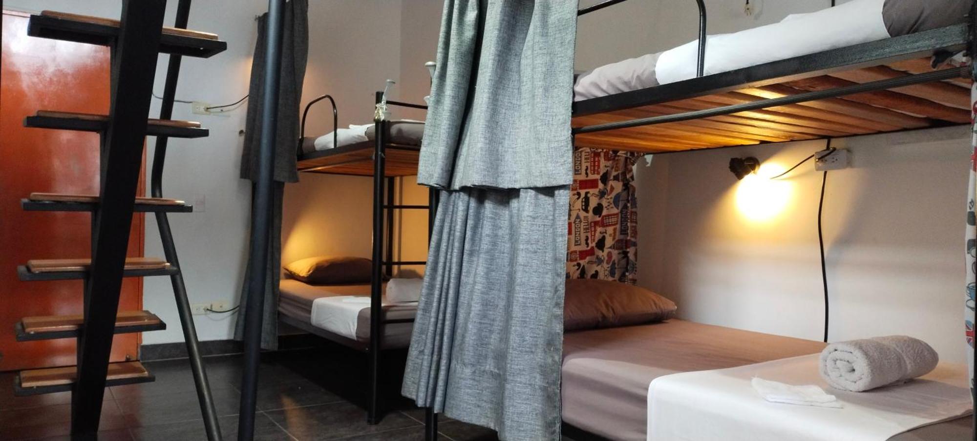 Hostel Metro Floresta Alojamiento Medellín Eksteriør bilde
