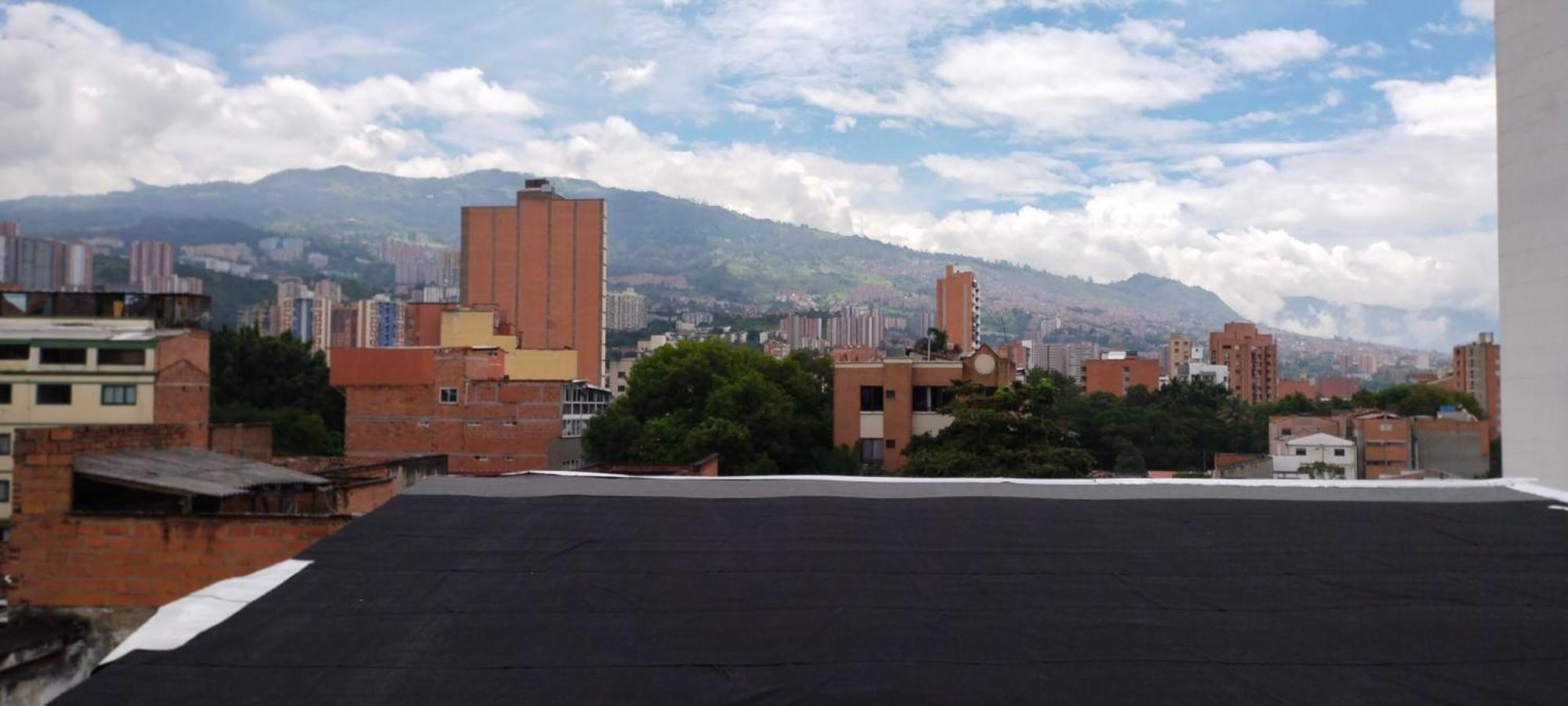 Hostel Metro Floresta Alojamiento Medellín Eksteriør bilde