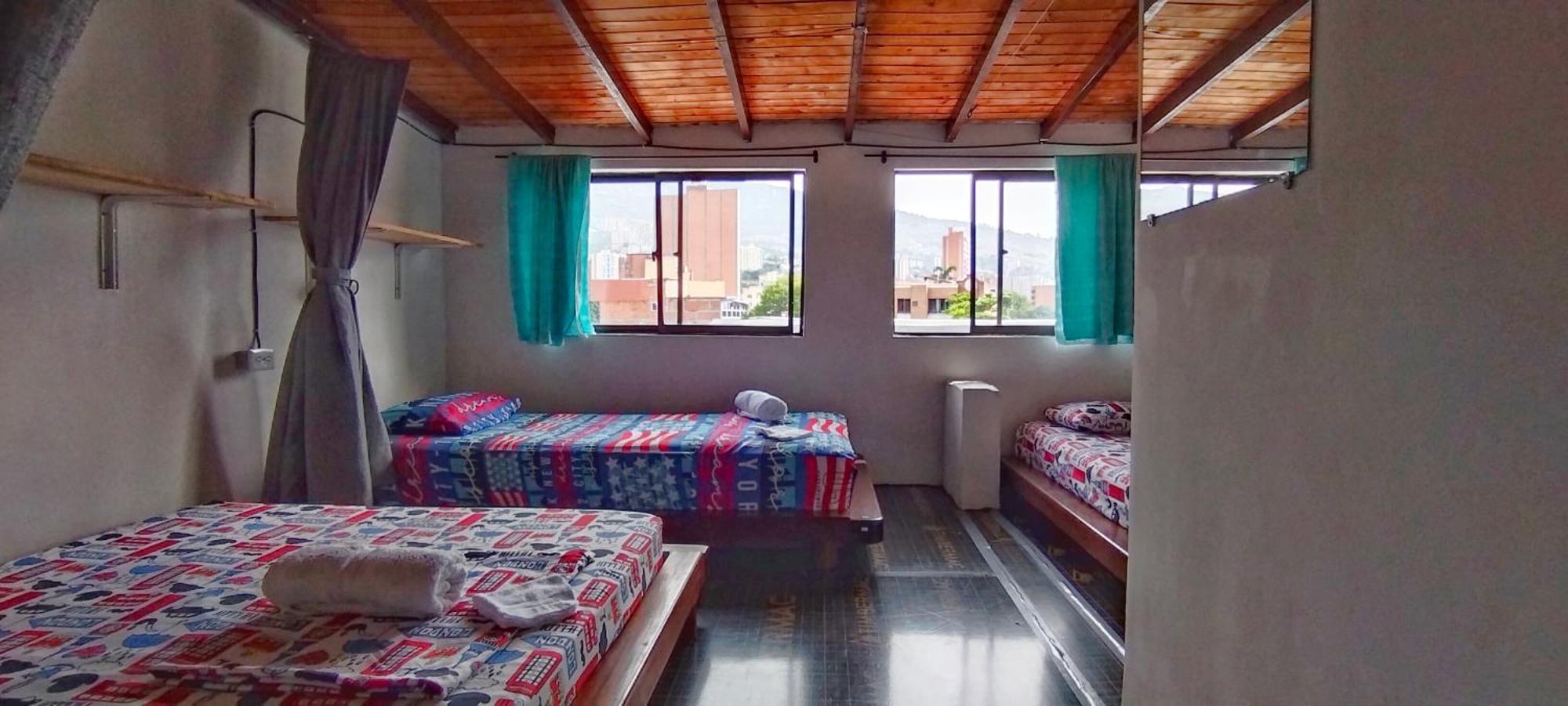 Hostel Metro Floresta Alojamiento Medellín Eksteriør bilde